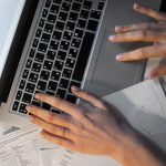 Obligación de emitir facturas electrónicas 2024